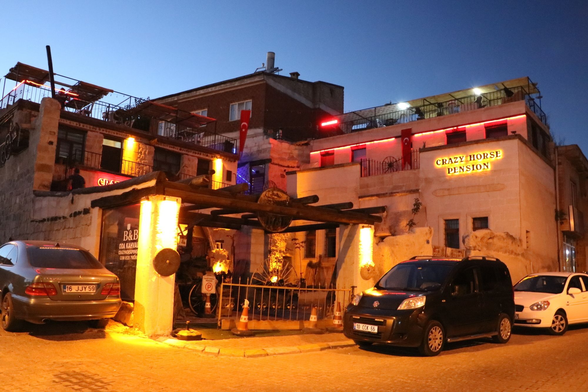 Crazy Horse Pension Ortahisar Екстер'єр фото